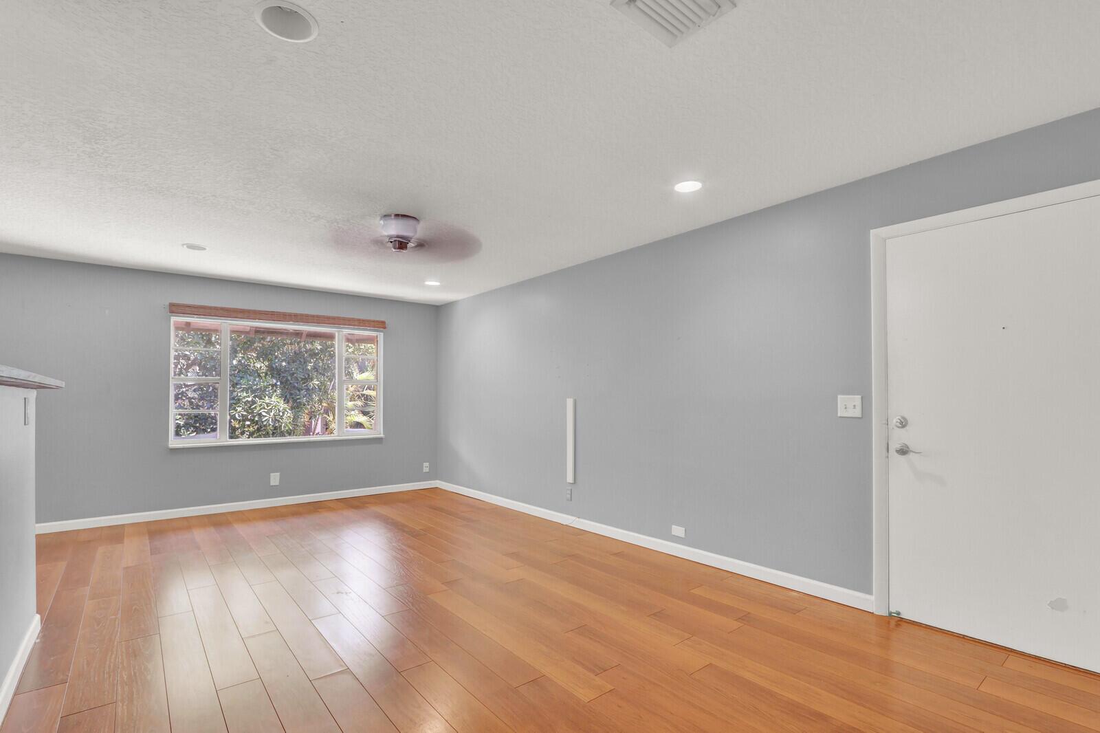 312 Southwind Drive # 207, North Palm Beach FL 33408 photo 2