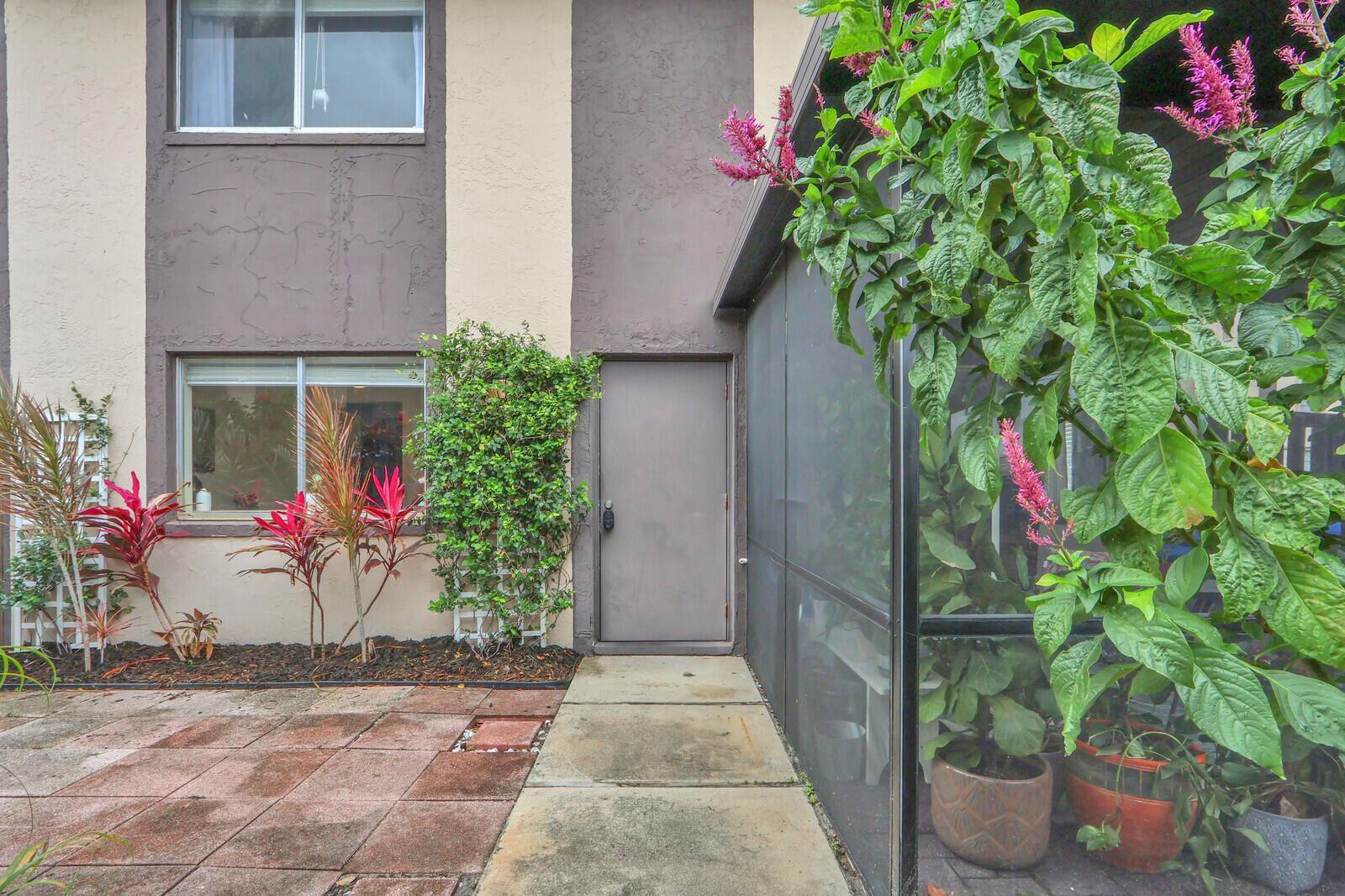 2116 Sherwood Forest Boulevard # 28, West Palm Beach FL 33415 photo 4