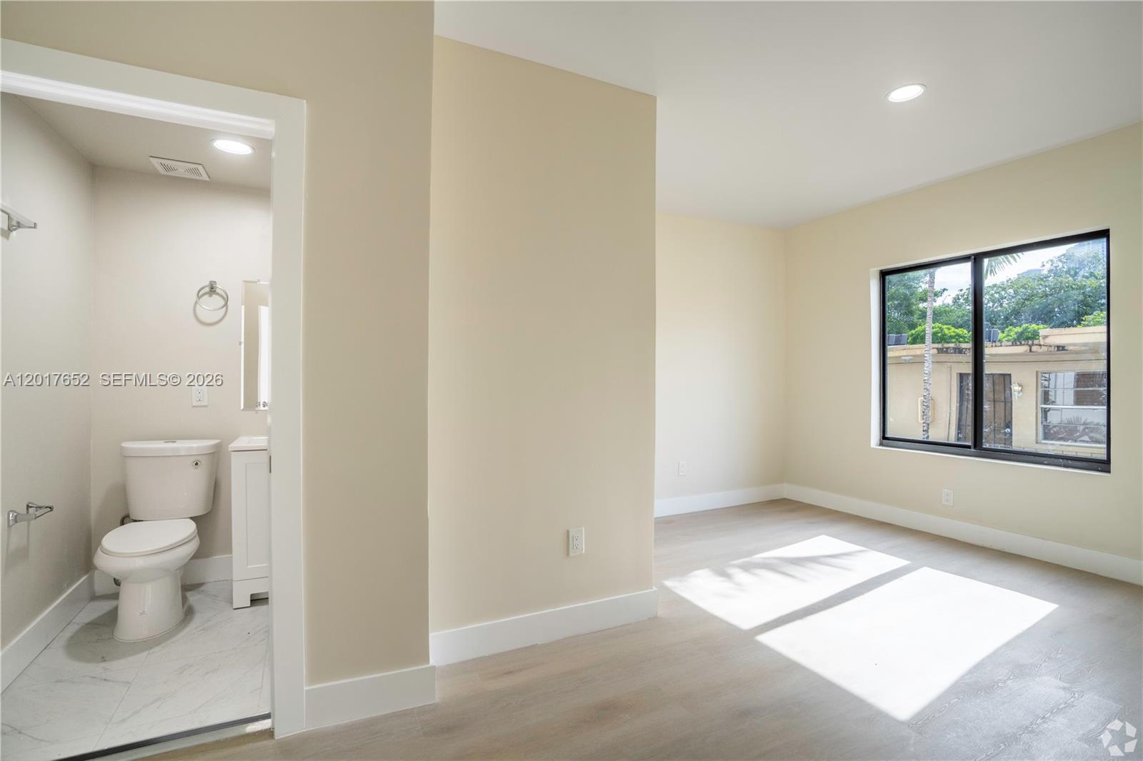 433 SW 6th St # 10, Miami FL 33130 photo 5