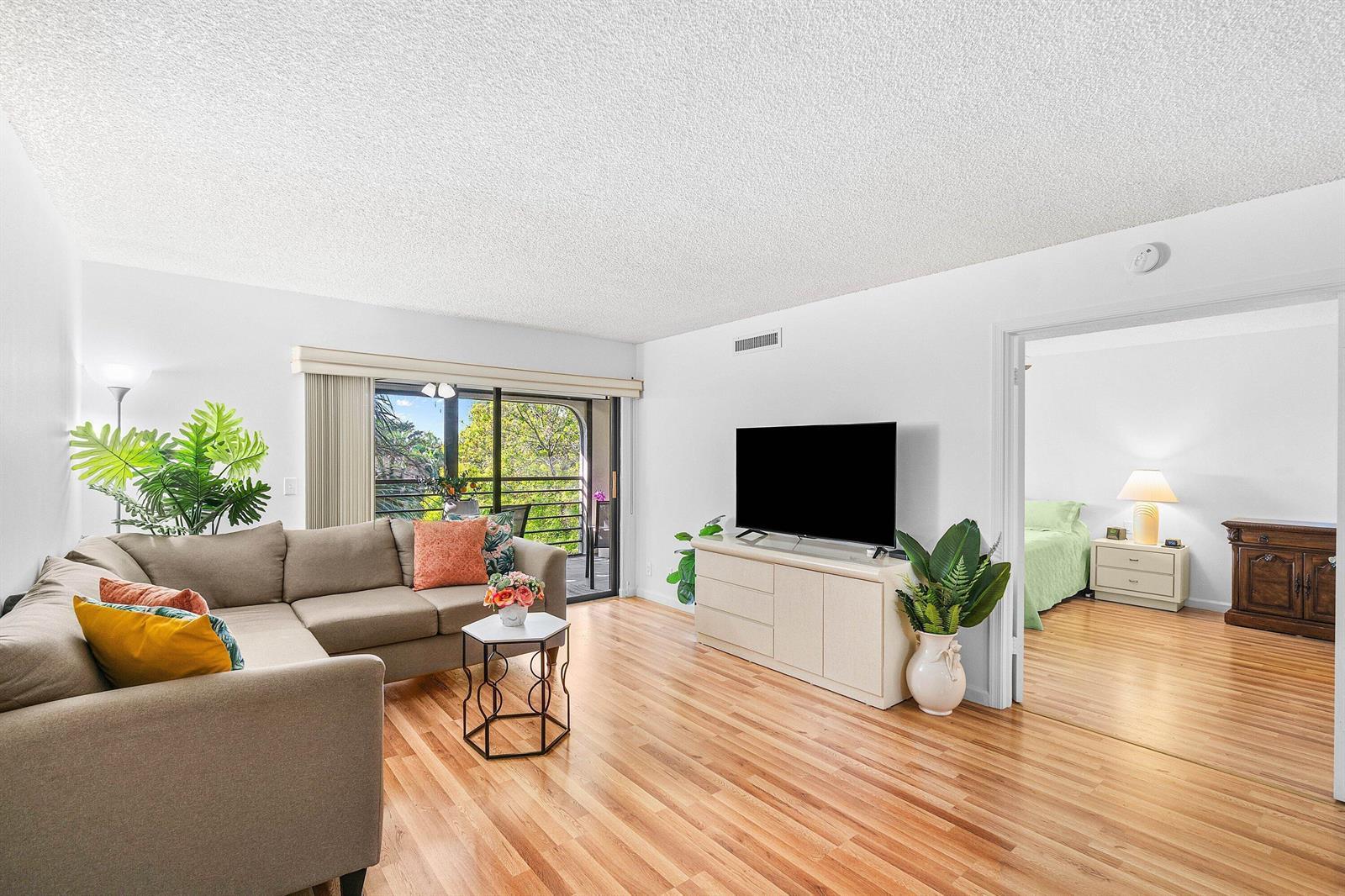 10110 Cedar Point Boulevard # 305, Boynton Beach FL 33437