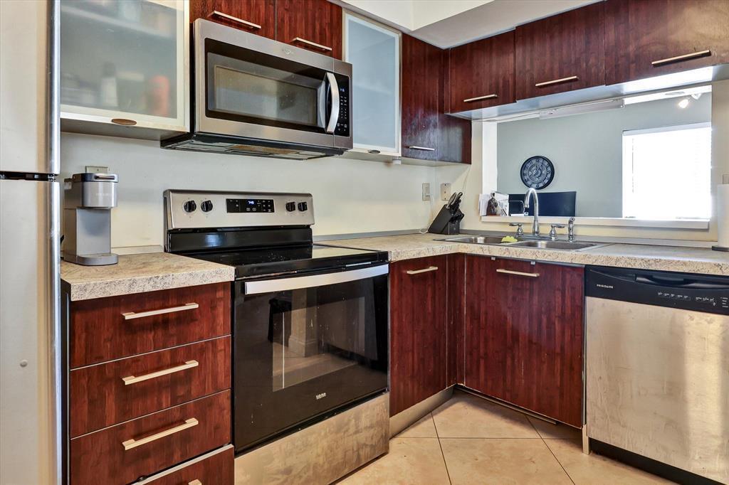 720 NW 91st Terrace, Plantation FL 33324 photo 3