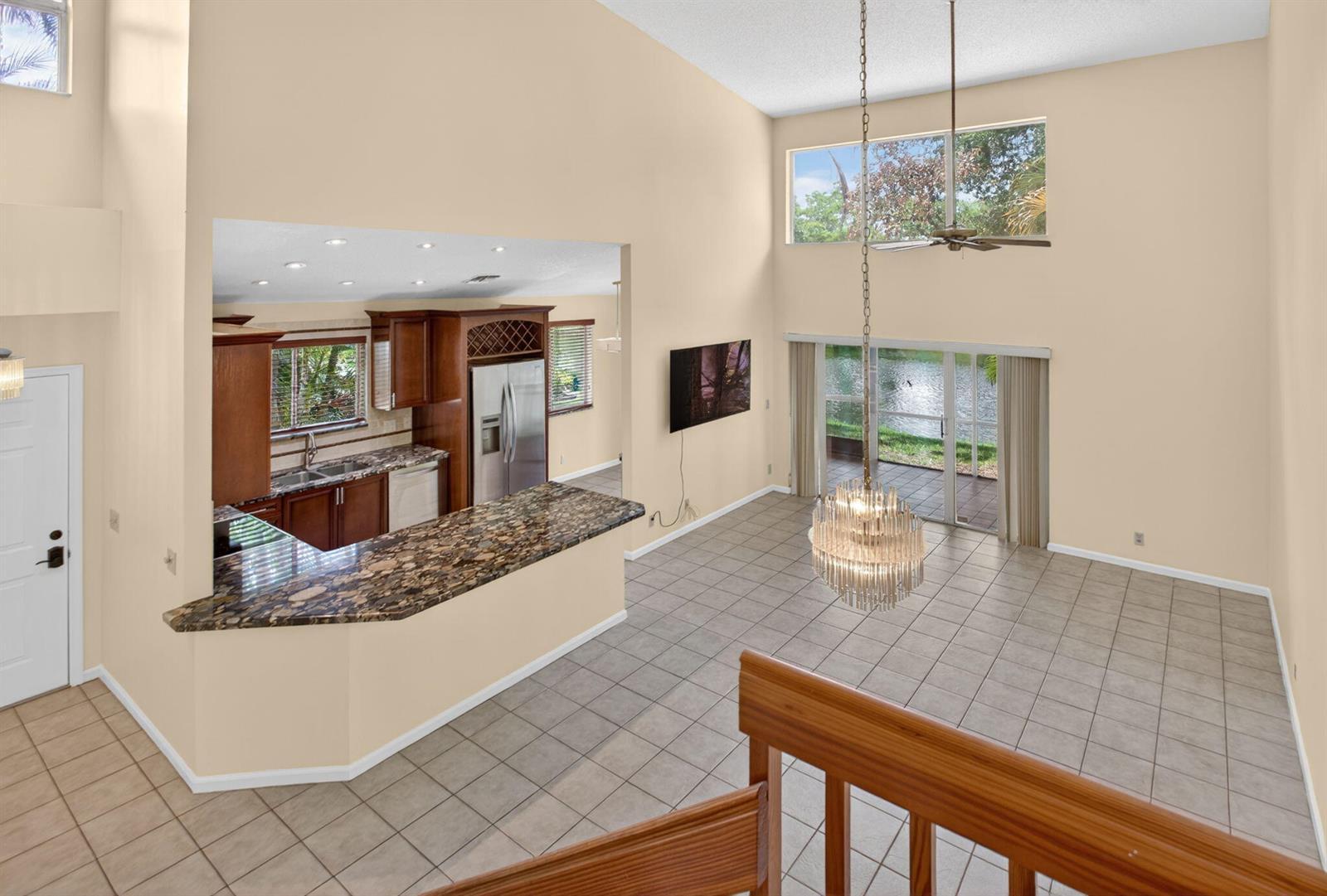 7364 Pinewalk Drive S, Margate FL 33063 photo 2