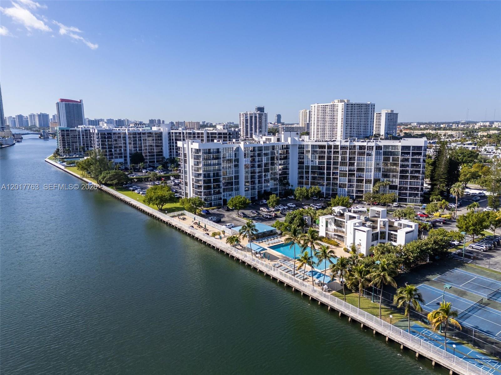 800 Parkview Dr # 906, Hallandale Beach FL 33009