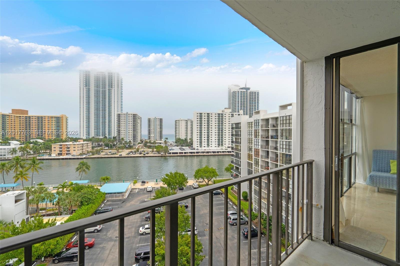 800 Parkview Dr # 906, Hallandale Beach FL 33009 photo 4