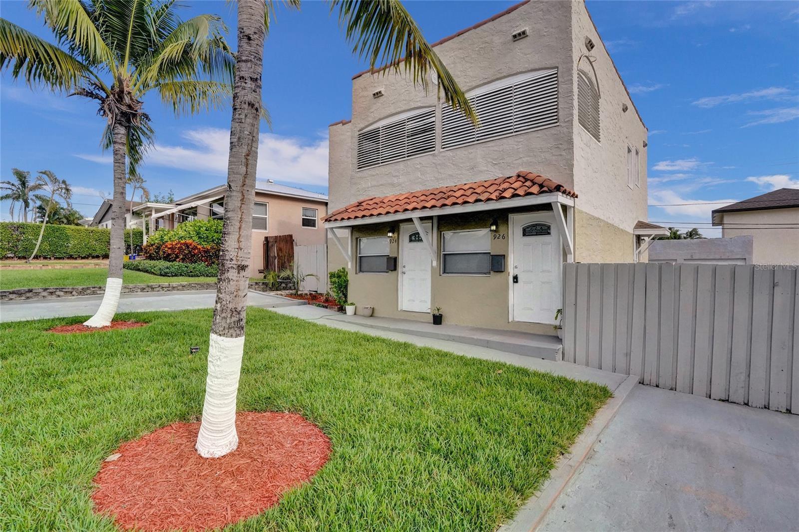 924 Mcintosh Street, West Palm Beach FL 33405 photo 4