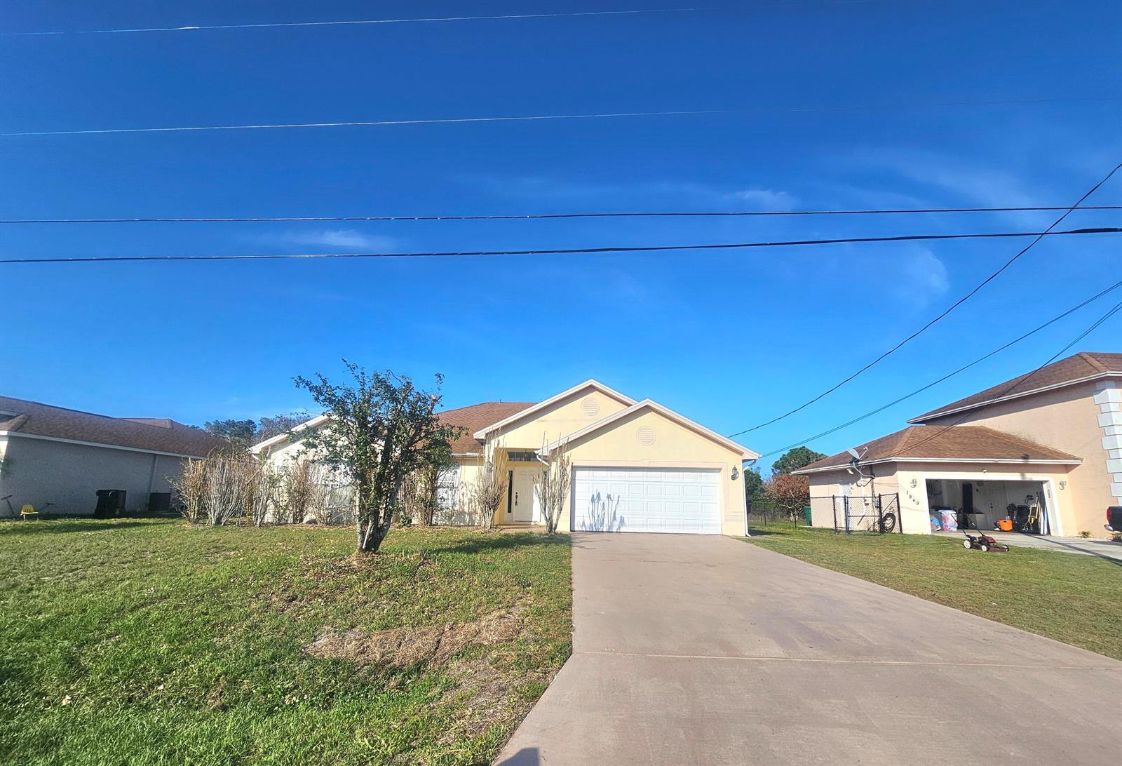 1941 SW Hampshire Lane, Port St. Lucie FL 34953