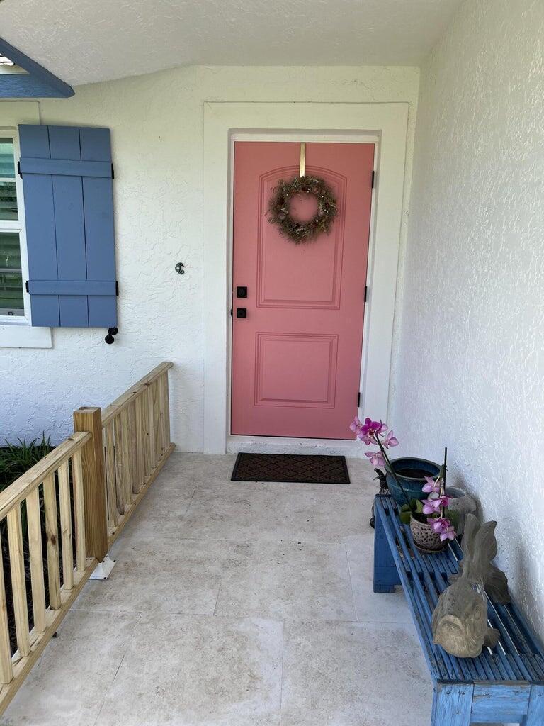 8014 SE Carlton Street, Hobe Sound FL 33455 photo 2