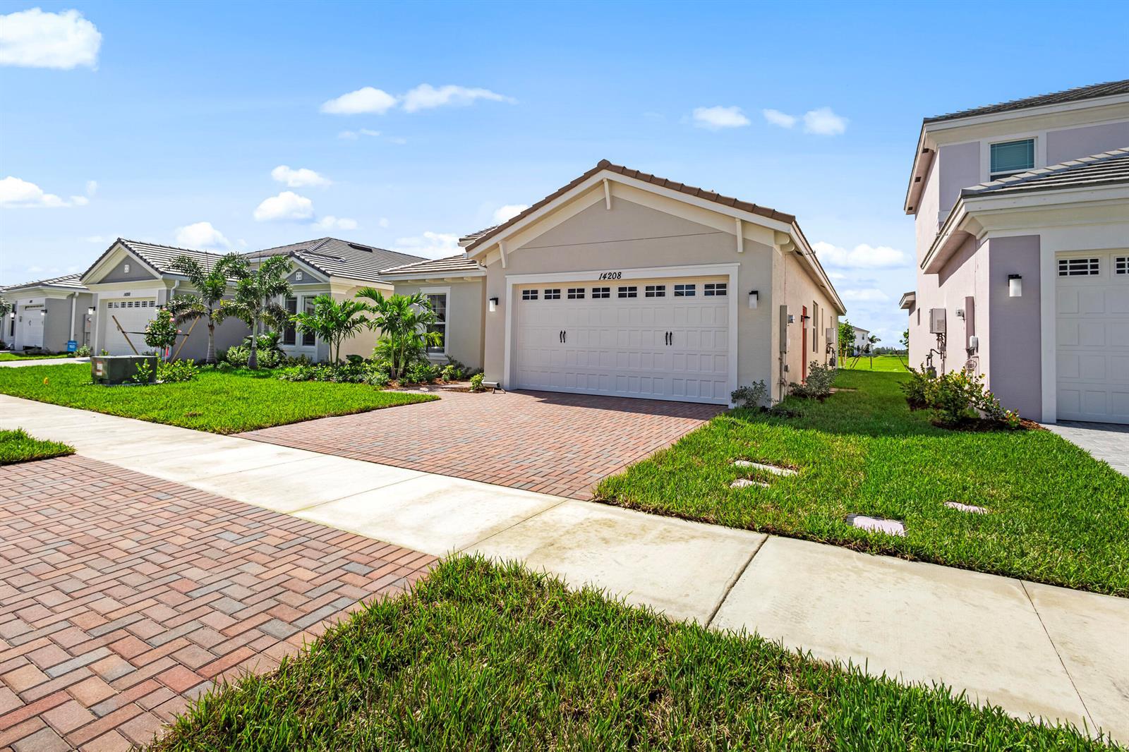 14208 Lacebark Lane, Westlake FL 33470 photo 2