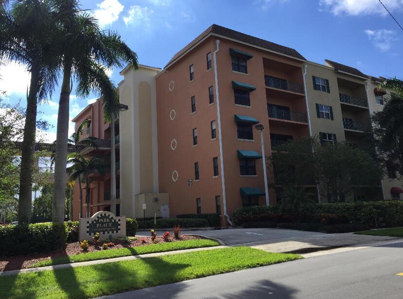 1610 Presidential Way # 305, West Palm Beach FL 33401