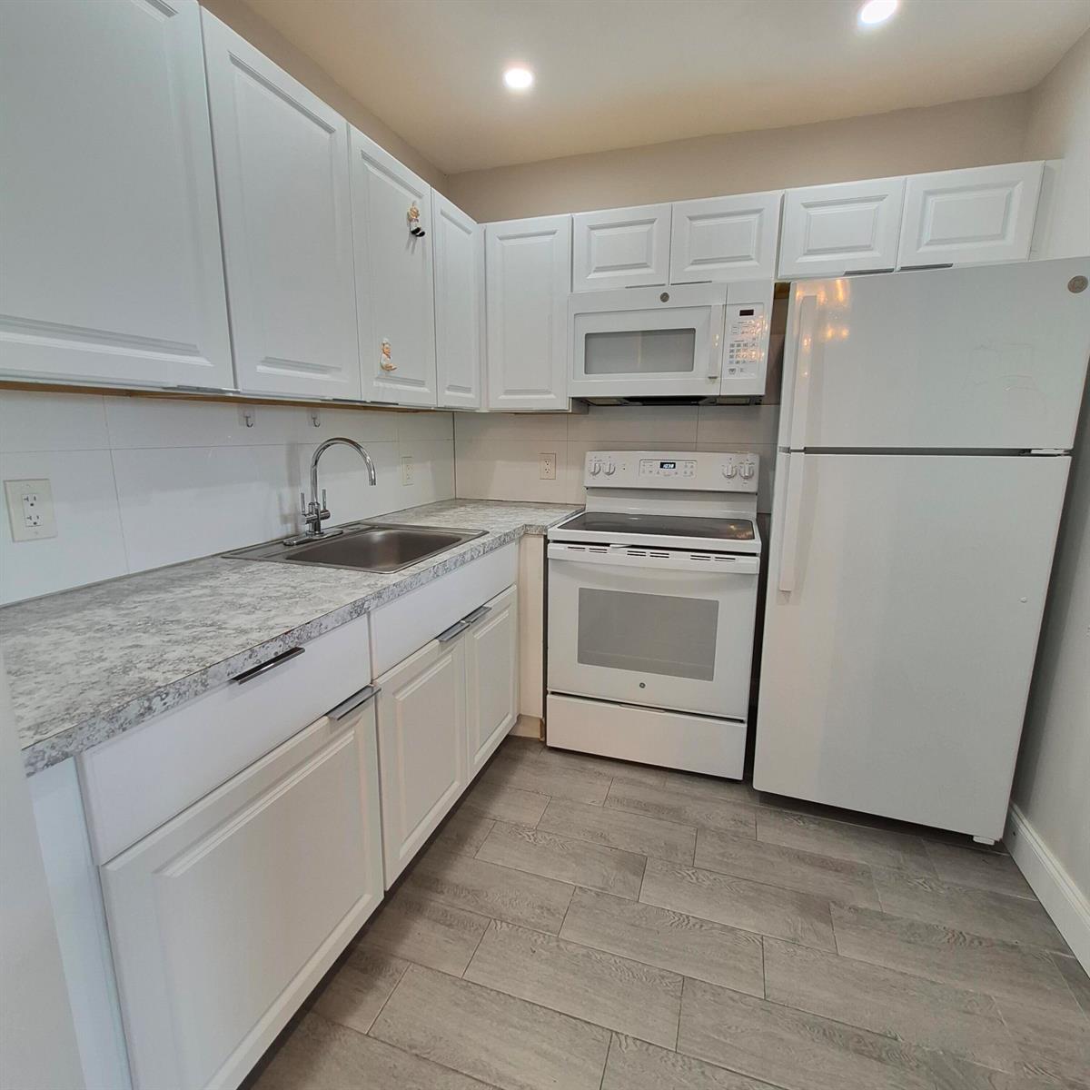 10 Hastings A, West Palm Beach FL 33417 photo 2