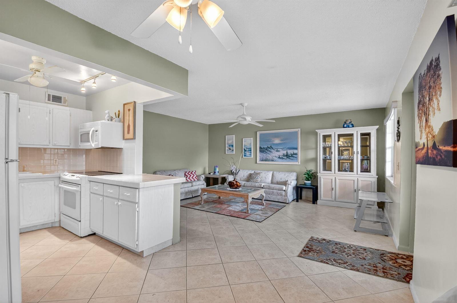 317 N Windsor N N, West Palm Beach FL 33417 photo 5