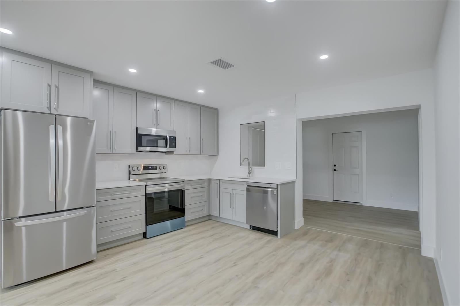 2155 NE 56th Court, Fort Lauderdale FL 33308 photo 2