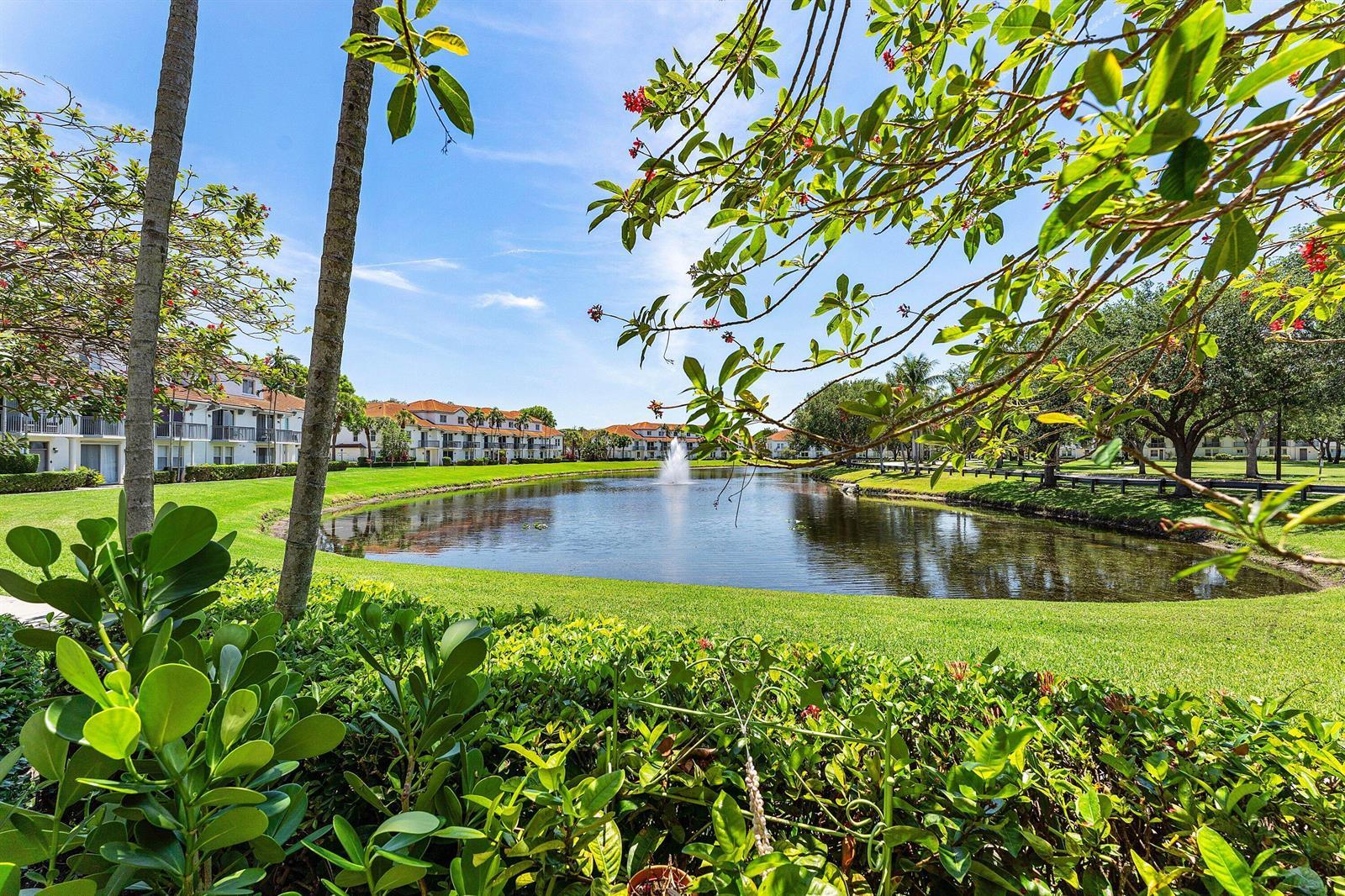 2012 Alta Meadows Lane # 111, Delray Beach FL 33444 photo 2