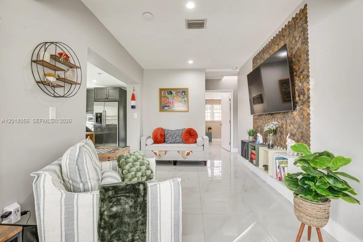 1237 SW 28th St, Fort Lauderdale FL 33315 photo 5
