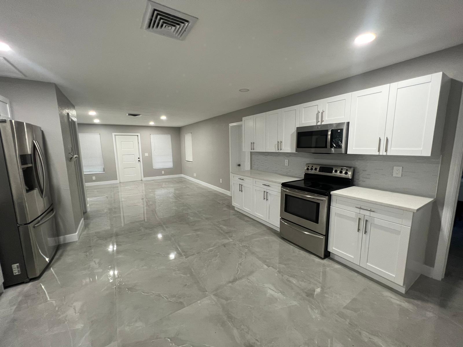 129 Euclid Boulevard, Lantana FL 33462 photo 3