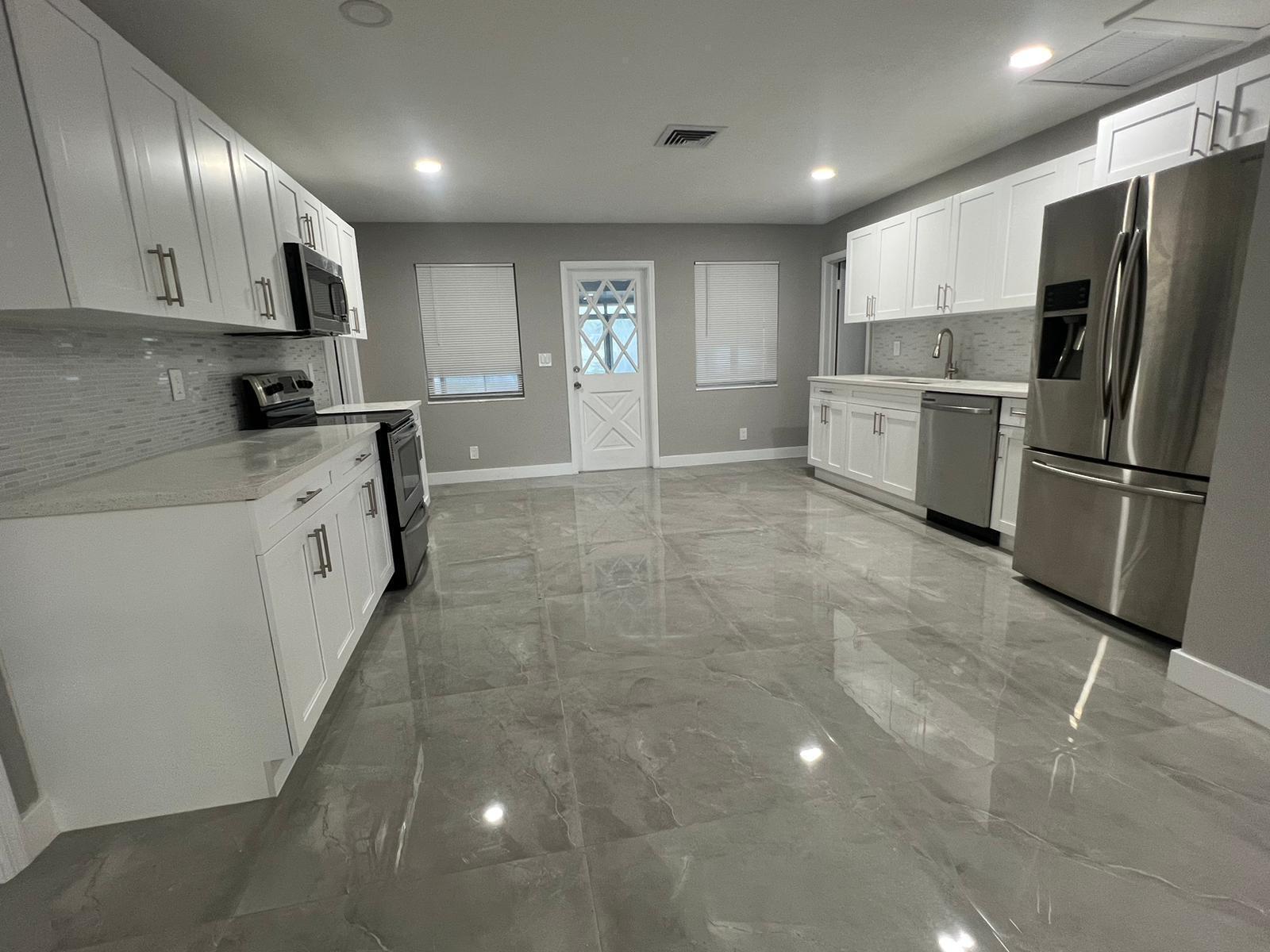 129 Euclid Boulevard, Lantana FL 33462 photo 4