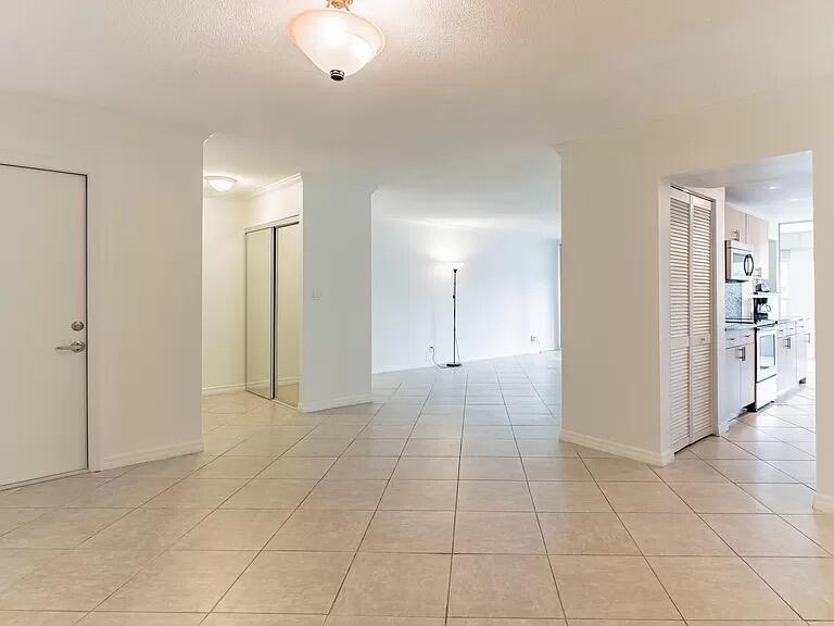6901 Cypress Road # C14, Plantation FL 33317 photo 2
