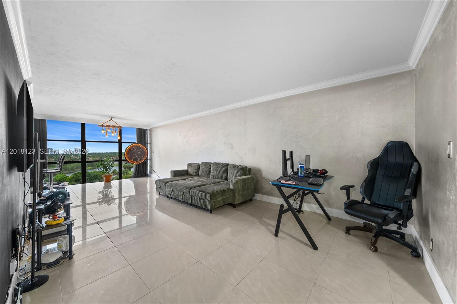 1000 Parkview Dr # 1025, Hallandale Beach FL 33009 photo 2