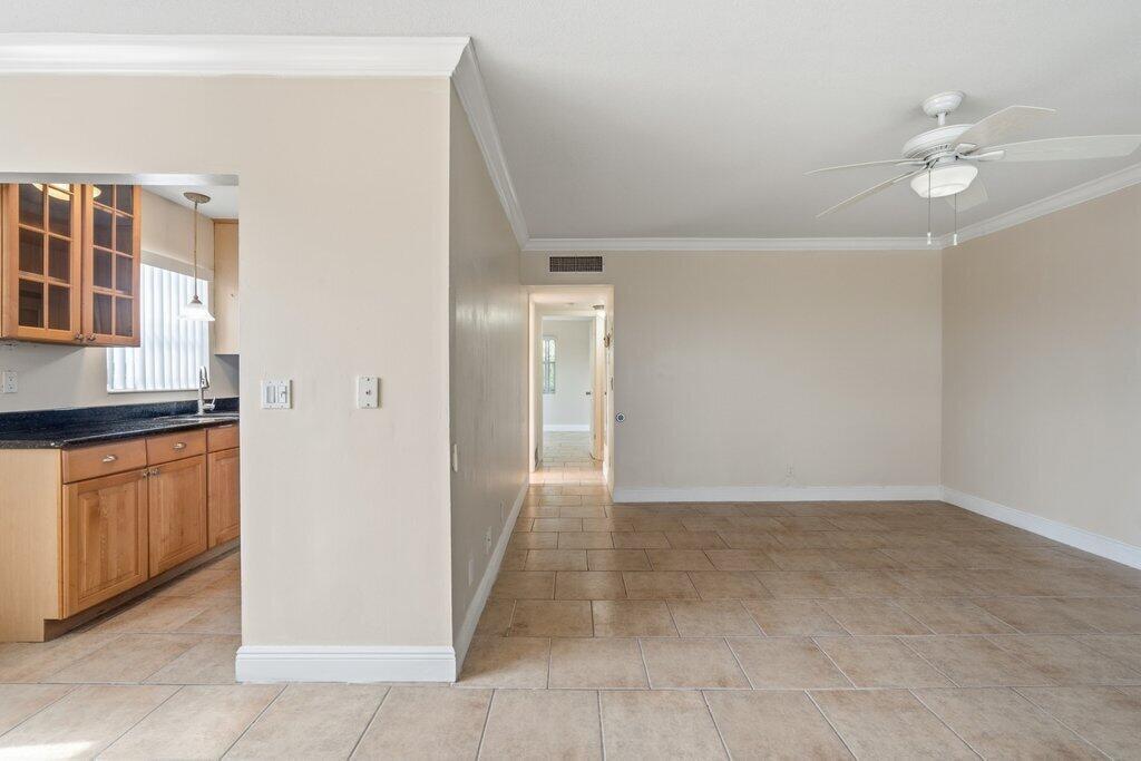 253 Coventry K, West Palm Beach FL 33417 photo 5