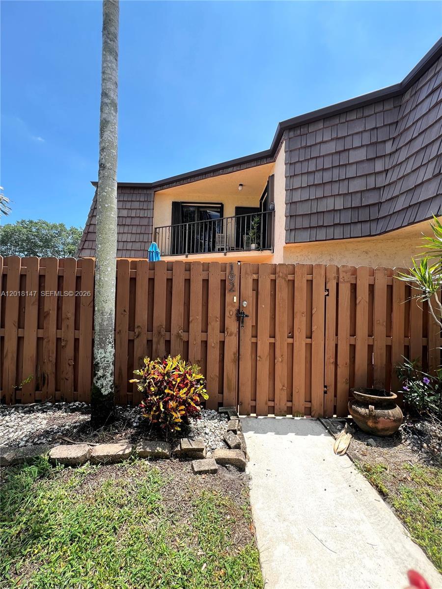 192 Springdale Cir # 192, Palm Springs FL 33461