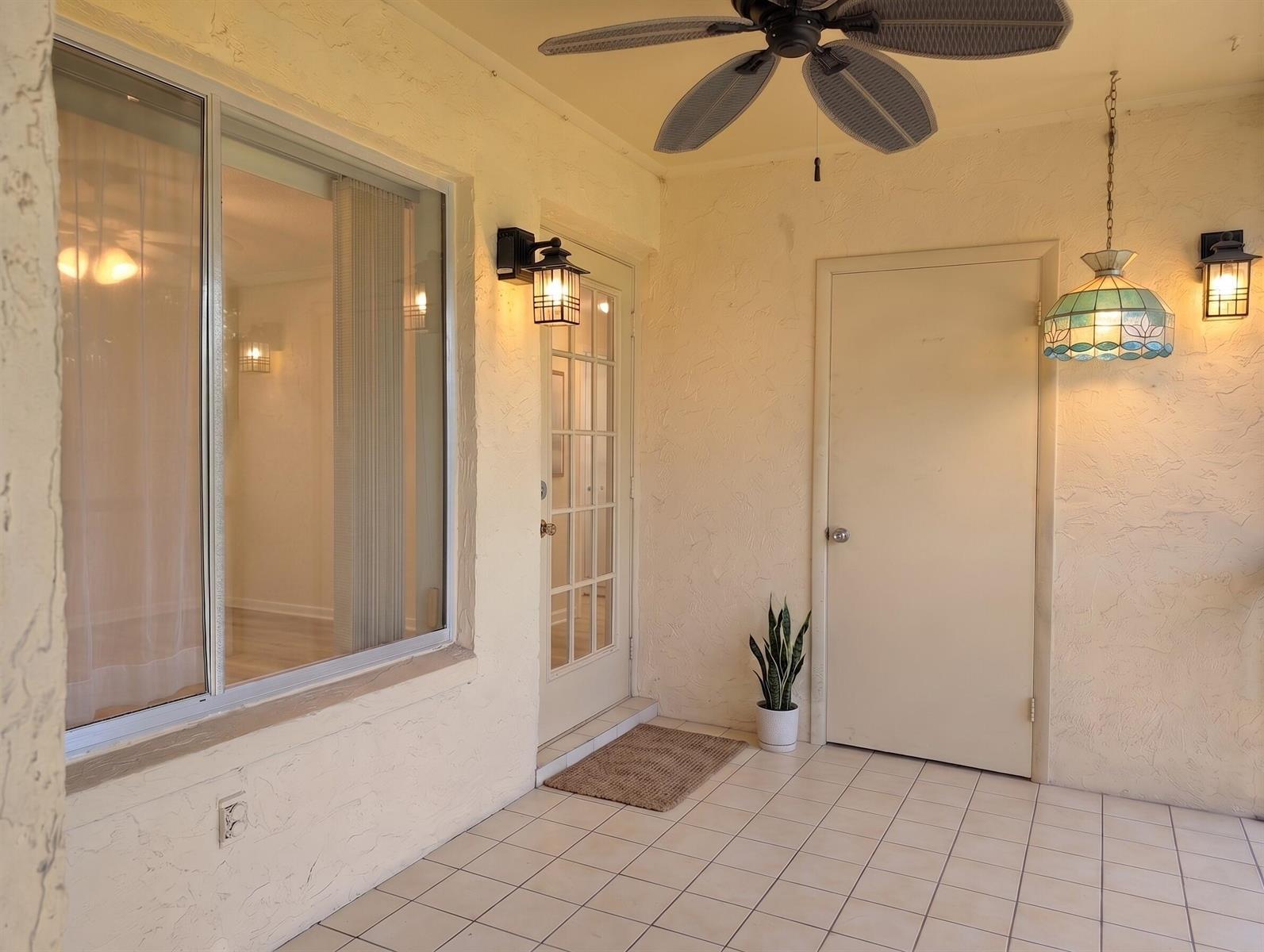 327 Pine Ridge Circle # 2, FL 33463 photo 2