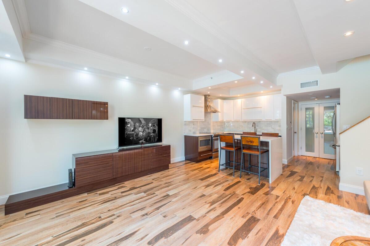 400 S Pointe Drive # 307, Miami Beach FL 33139 photo 3