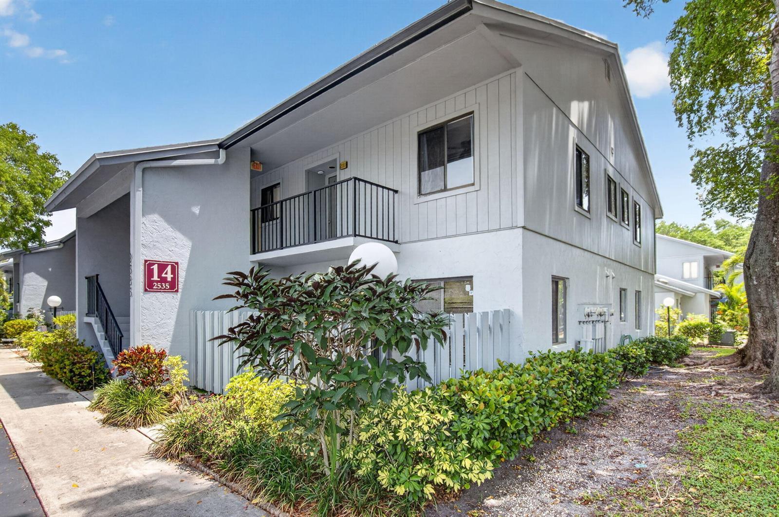 2535 SW 22nd Avenue # 103, Delray Beach FL 33445 photo 2