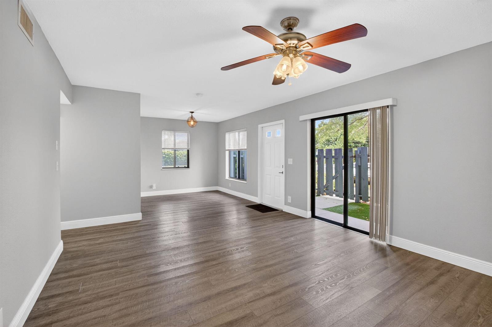 2535 SW 22nd Avenue # 103, Delray Beach FL 33445 photo 4