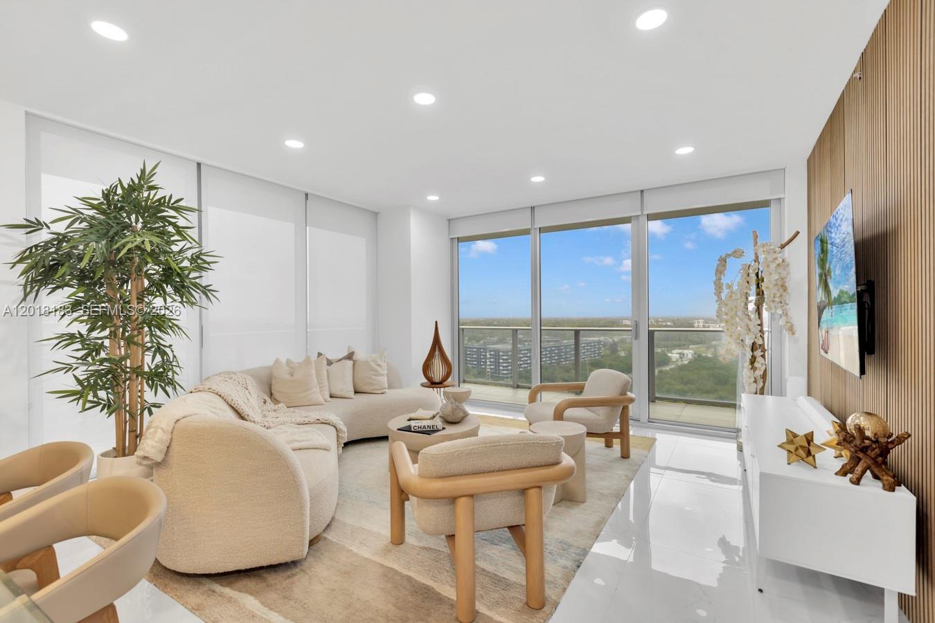 16385 Biscayne Blvd # 2101, North Miami Beach FL 33160 photo 3