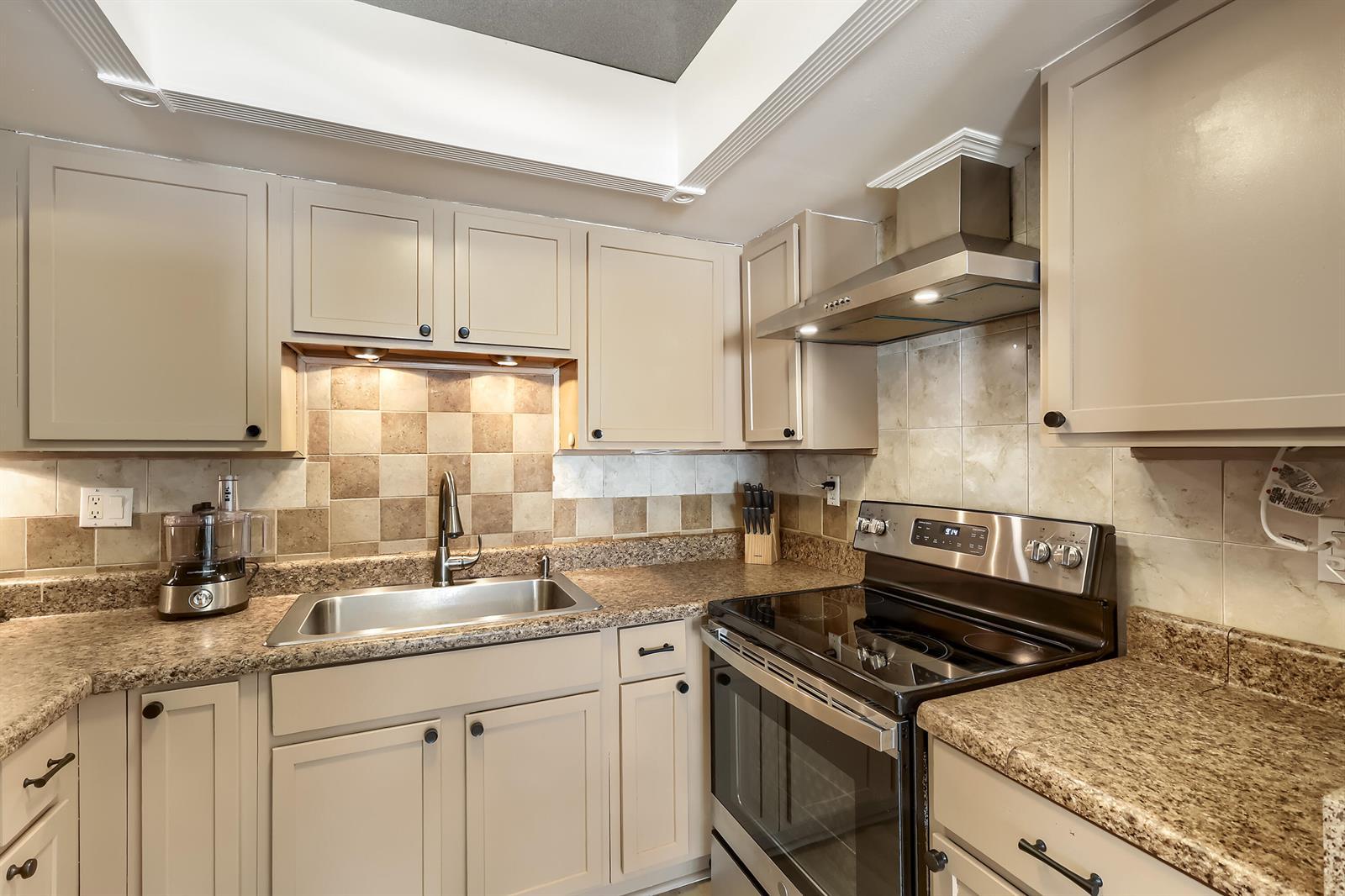 1231 The 12th Fairway, Wellington FL 33414 photo 5
