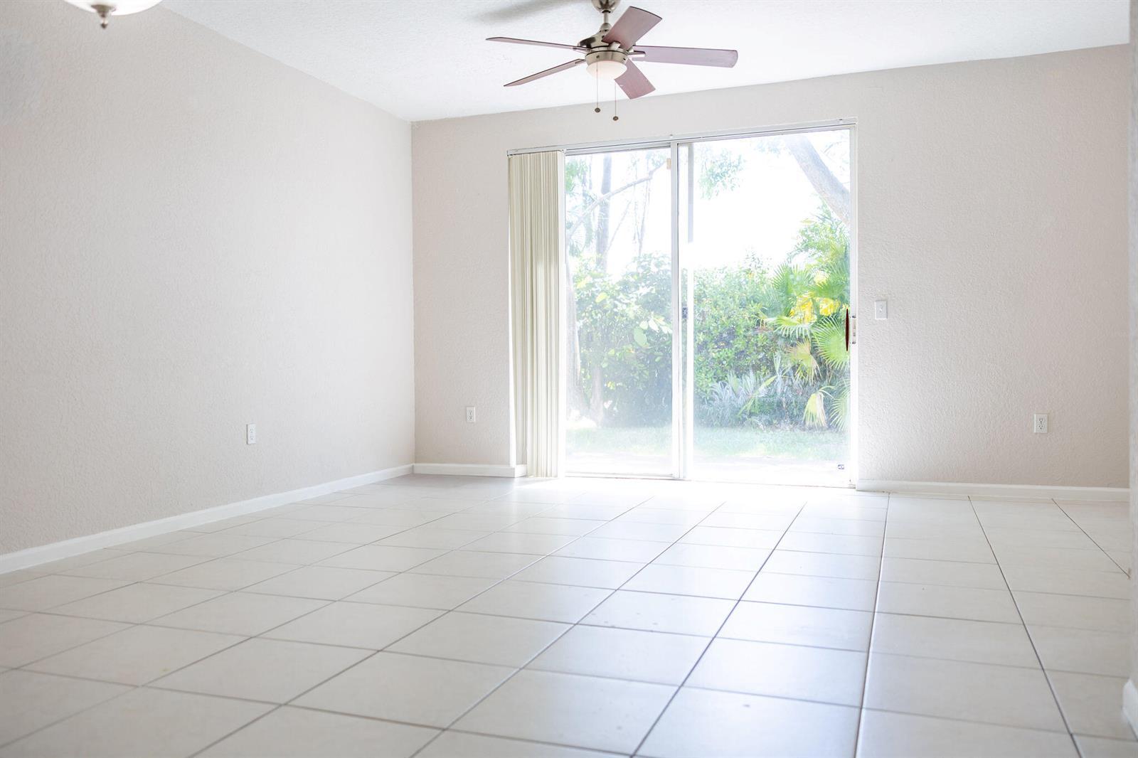 8250 Prestige Commons Drive W, Tamarac FL 33321 photo 5