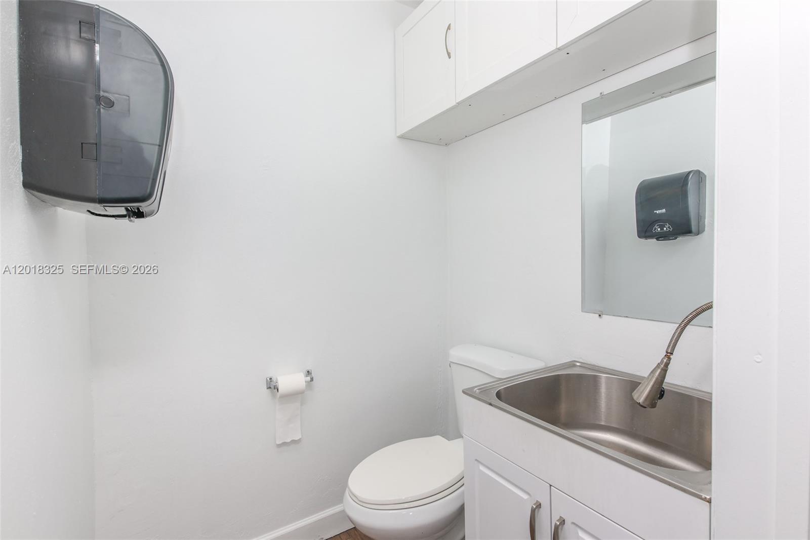 3501 NW 10th Ave, Oakland Park FL 33309 photo 4