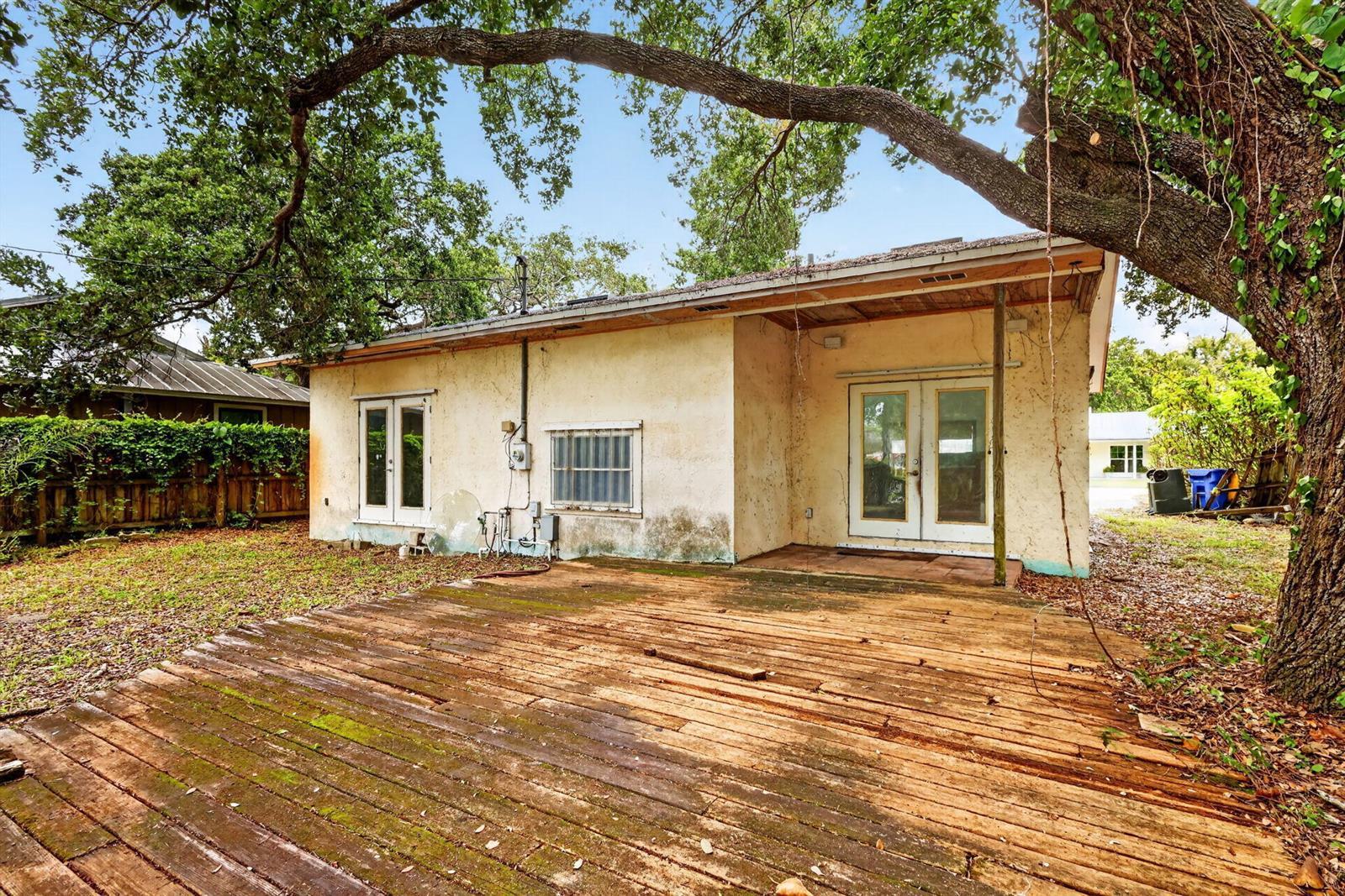 968 NE Kubin Avenue, Jensen Beach FL 34957 photo 4