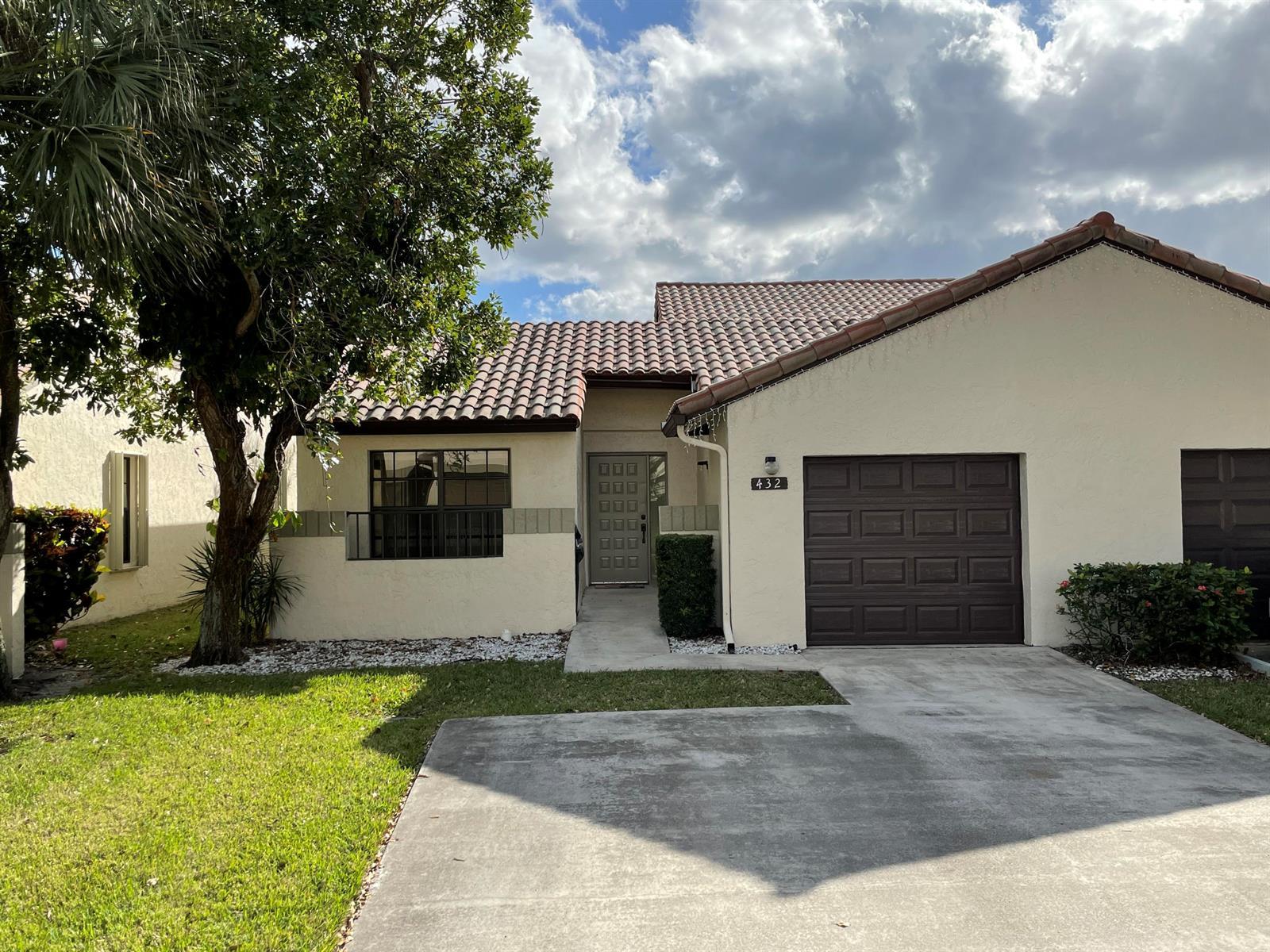 432 Ashwood Place, Boca Raton FL 33431 photo 2