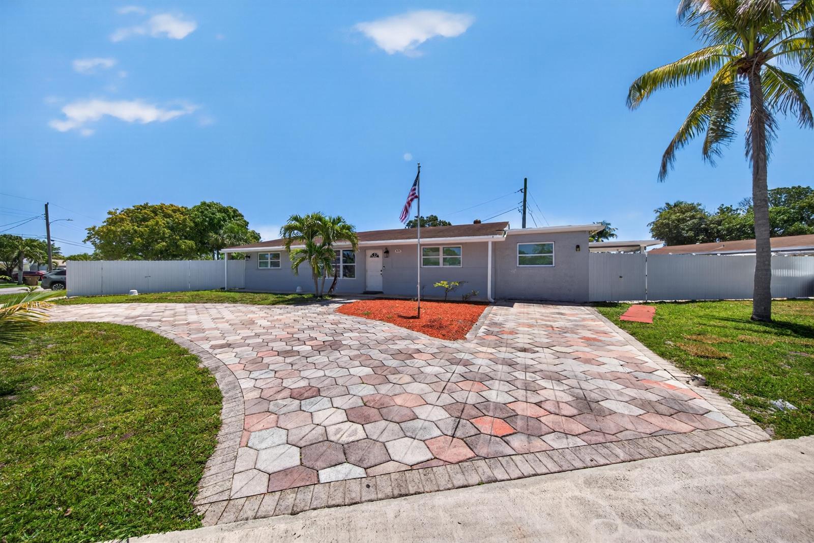 650 NW 38th Place, Deerfield Beach FL 33064 photo 2