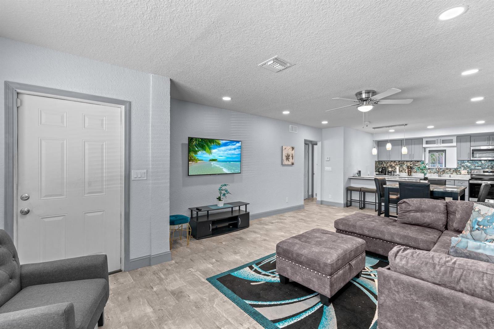 741 W 10th Street, Riviera Beach FL 33404 photo 4