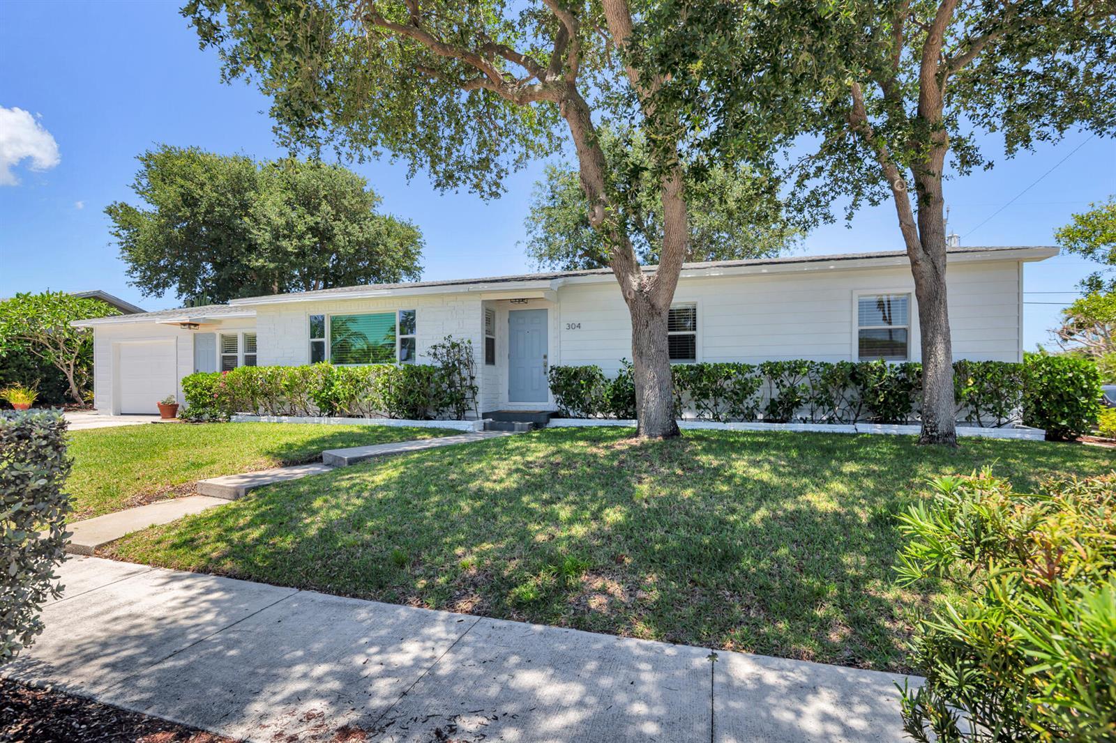 304 Wellesley Drive, FL 33460