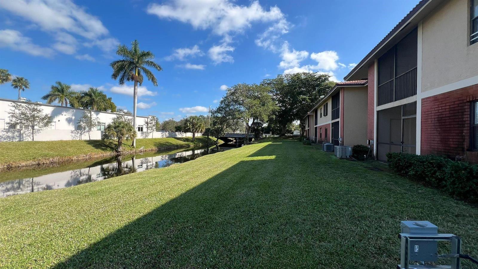 9621 NW 4th Street, Coral Springs FL 33071 photo 4