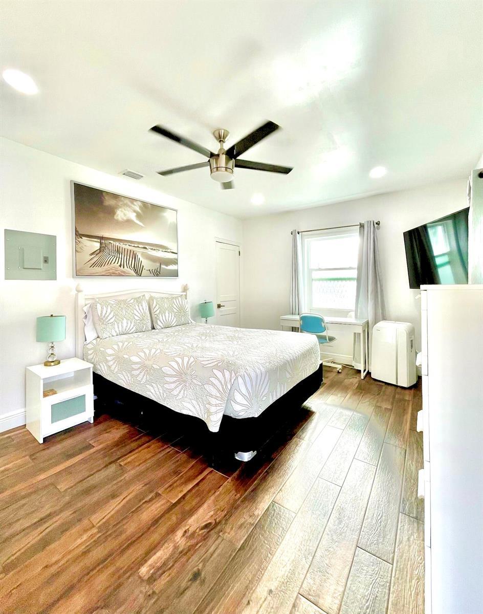 626 NE 17th Way, Fort Lauderdale FL 33304 photo 3