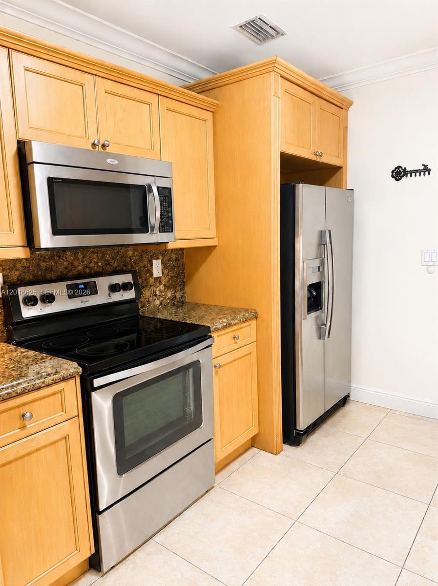 765 W 70th Pl # 765, Hialeah FL 33014 photo 3