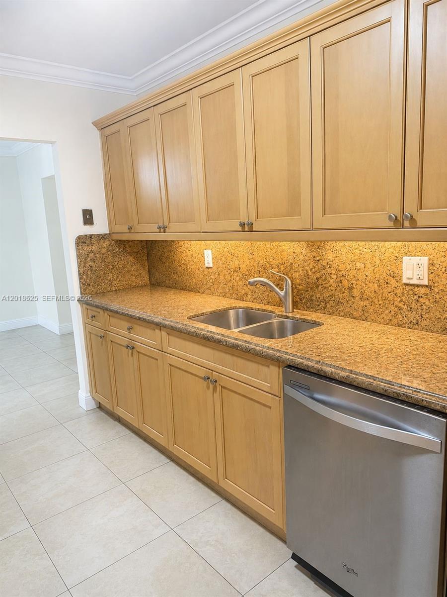 765 W 70th Pl # 765, Hialeah FL 33014 photo 4