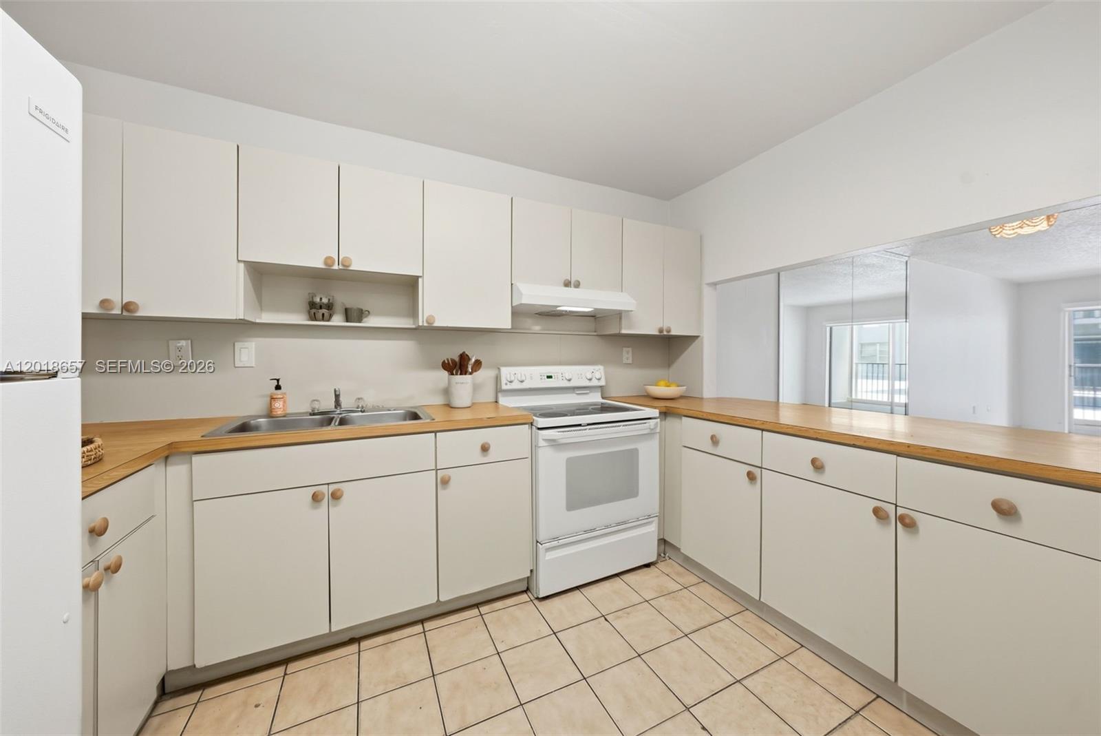 305 W 68th St # 206, Hialeah FL 33014 photo 2