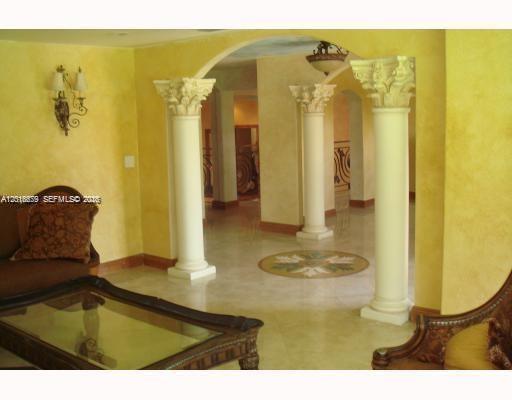 12425 SW 43rd St, Miami FL 33175 photo 2