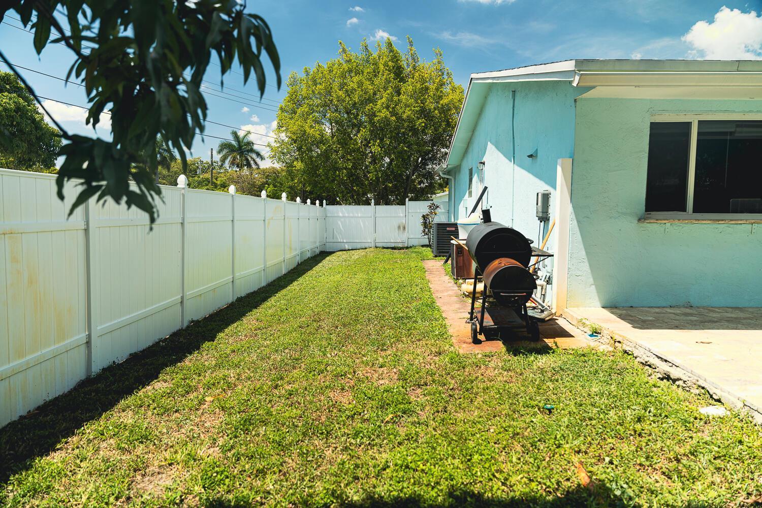 7210 NW 22nd Street, Sunrise FL 33313 photo 3
