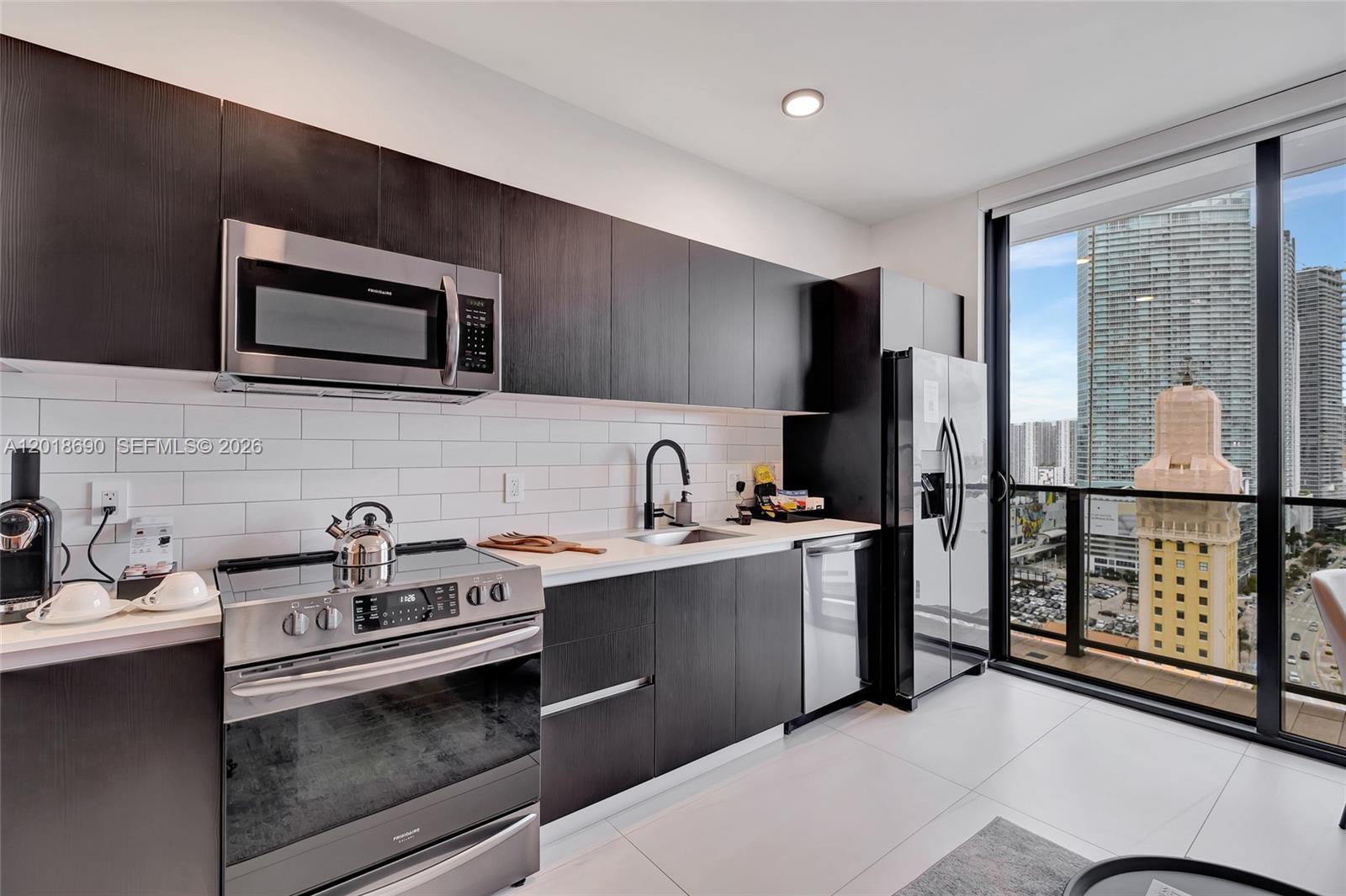 398 NE 5th St # 1407, Miami FL 33132 photo 4