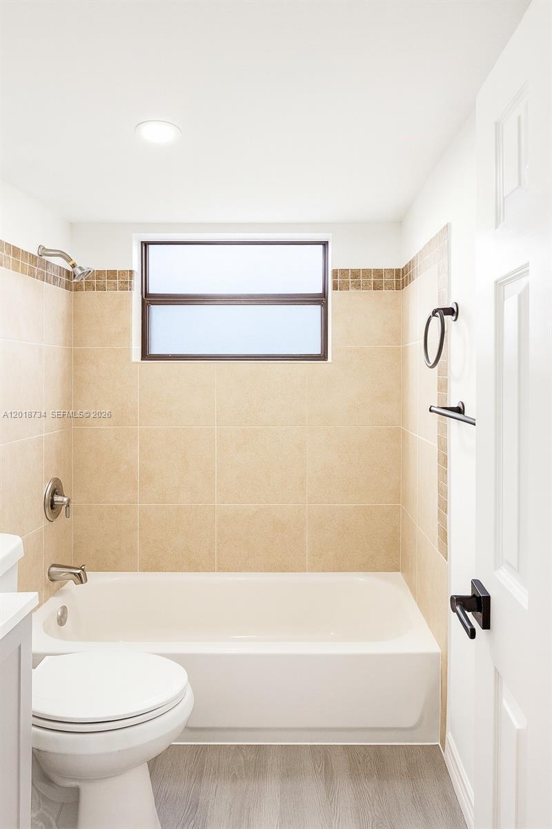 417 NW 2nd Ave # 9, Hallandale Beach FL 33009 photo 4