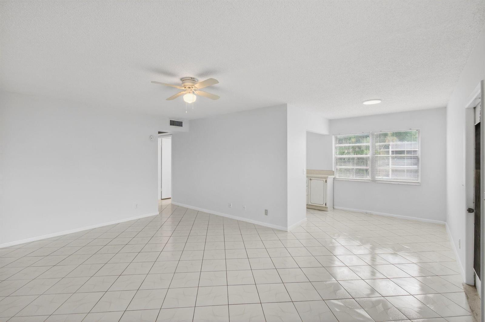 360 Fanshaw I, Boca Raton FL 33434 photo 2