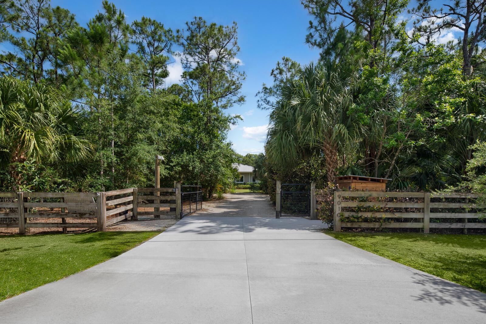 9010 Valley Oak Place, Jupiter FL 33478 photo 4
