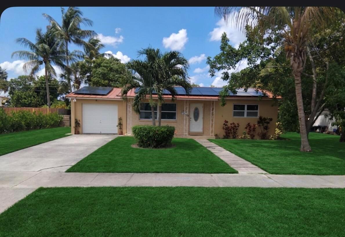 729 Ilex Court, West Palm Beach FL 33403