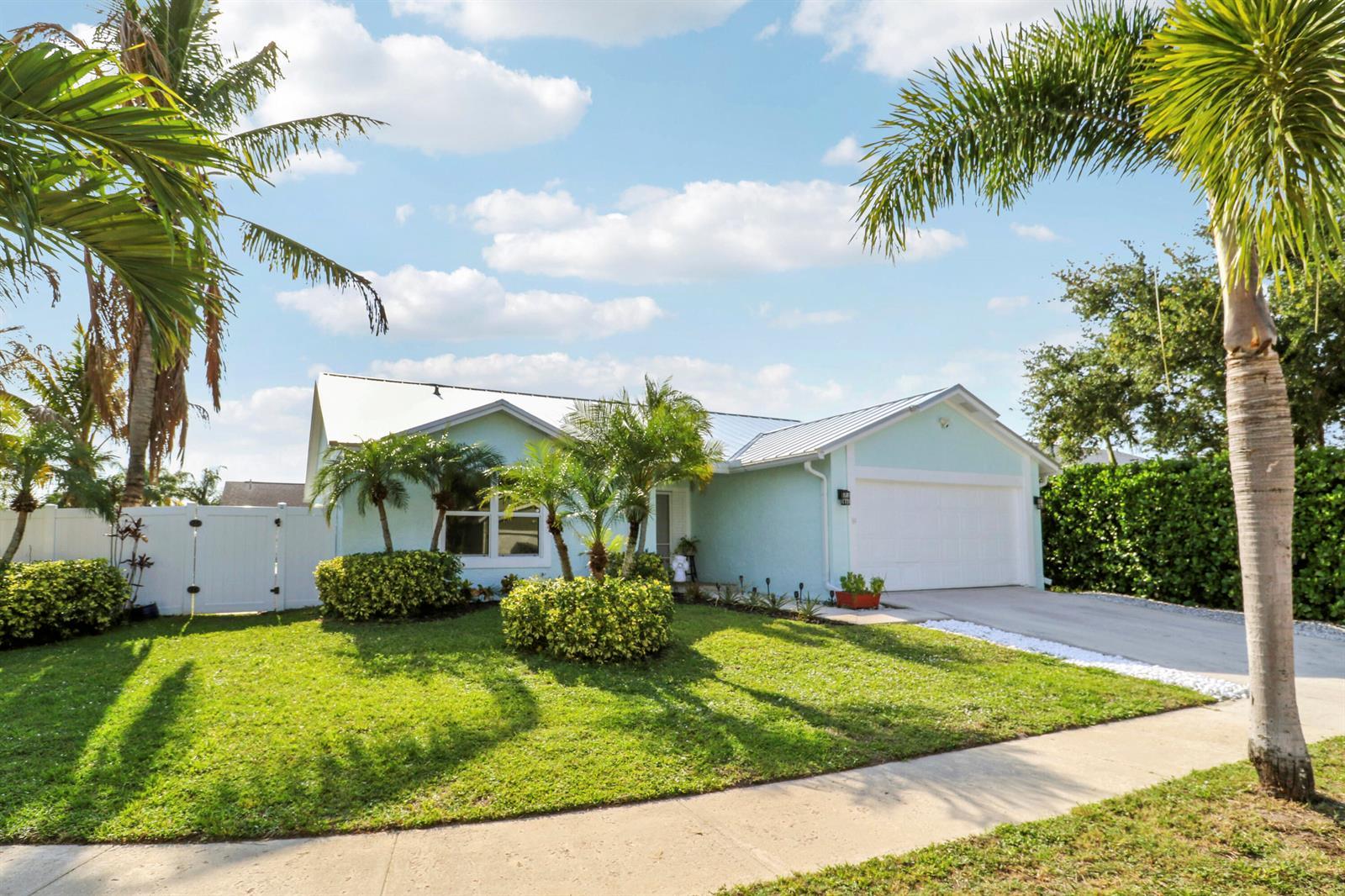 171 Greentree Circle, Jupiter FL 33458 photo 2